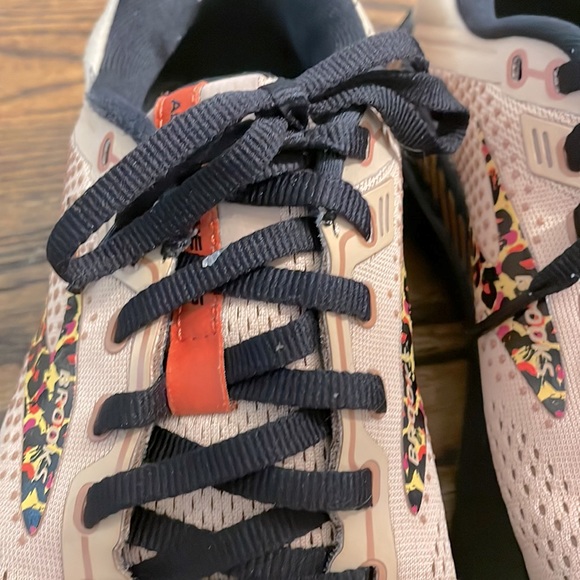 Adrenaline GTS Brooks Limited Edition - Picture 8 of 9